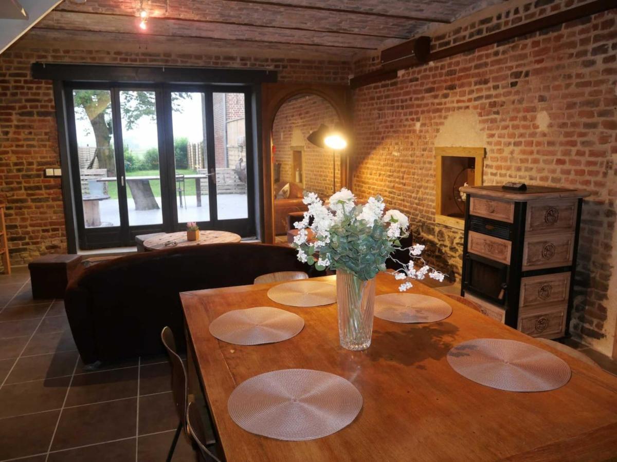 Holiday home Gite Dans Une Ecurie Renovee Avec Jardin Prive, Clim, Parking Et Wifi - Fr-1-510-150 Flines-Les-Mortagne